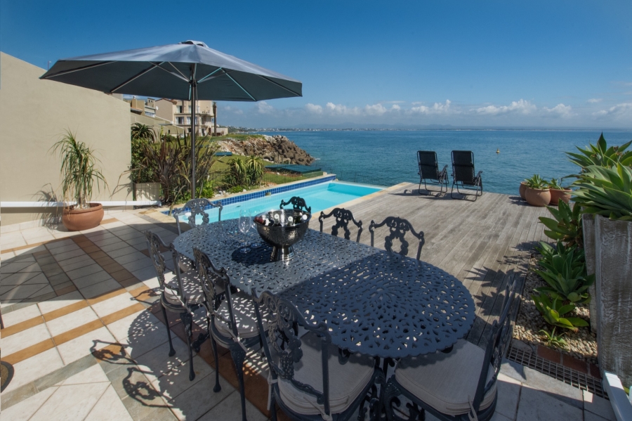 6 Bedroom Property for Sale in Port St Francis Eastern Cape